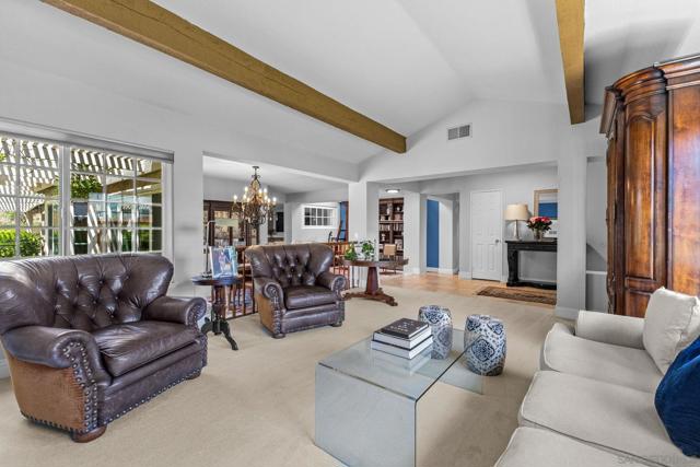 3445 Lomas Serenas Dr, Escondido CA: https://media.crmls.org/mediaz/25436d06-8e3c-4786-b780-279d6ad860a0.jpg