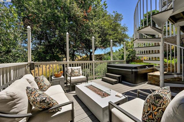 Image 33 of 55 For 5199 Parkridge Dr.