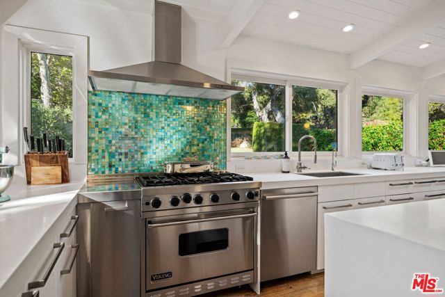2934 Torito Road, Santa Barbara CA: https://media.crmls.org/mediaz/2543b0bc-4f02-46e2-8caa-896e9f879c26.jpg