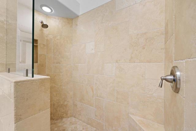 1642 Marbella Drive, Vista CA: https://media.crmls.org/mediaz/2543f159-f9e3-4989-a135-cb0f7f8e01be.jpg