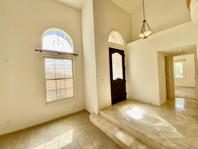 1326 Caminito Arriata, La Jolla CA: https://media.crmls.org/mediaz/25452c2f-1df8-48c4-9c3f-05ad8607cbf2.jpg