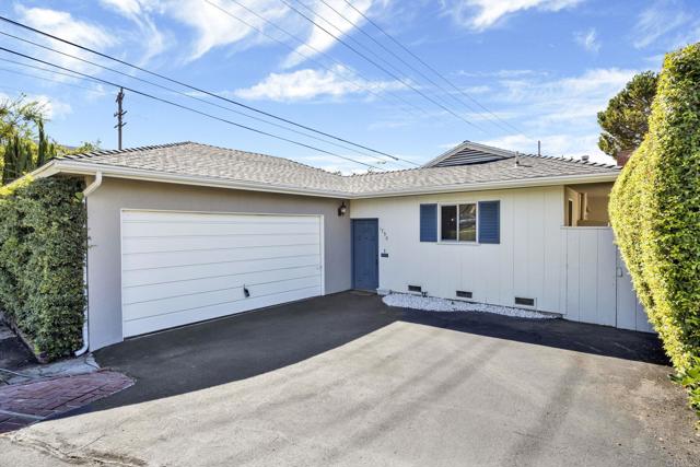 1750 Wabasso Way, Glendale CA: https://media.crmls.org/mediaz/254568e5-1558-4185-90fb-79918cf1f8a6.jpg