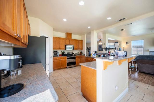 3645 Yacht Drive, Discovery Bay CA: https://media.crmls.org/mediaz/25457070-36da-48c9-a86c-d182a65a24a8.jpg