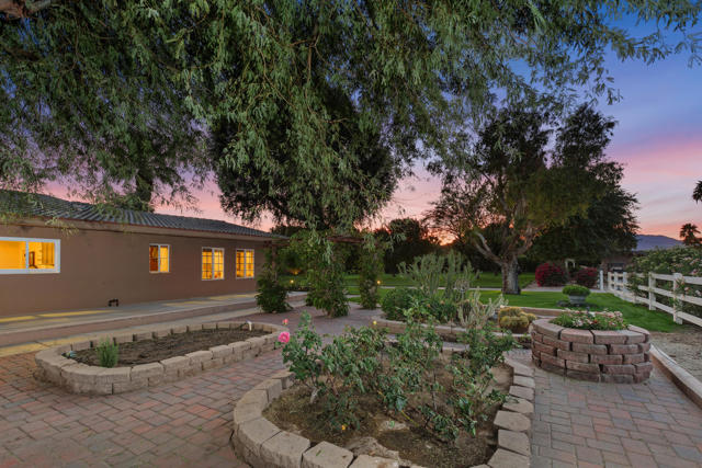 36706 Dune Palms Road, Indio CA: https://media.crmls.org/mediaz/25461d15-e137-4e54-ac3b-769c23974a11.jpg