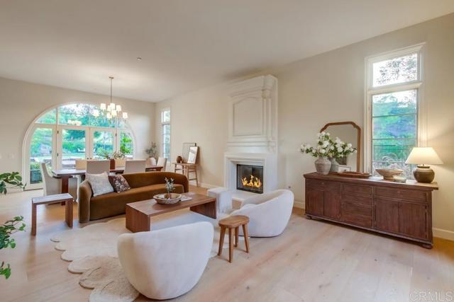 8308 Top O The Morning Way, San Diego CA: https://media.crmls.org/mediaz/2546a307-eeae-44d0-8246-631e7f241992.jpg