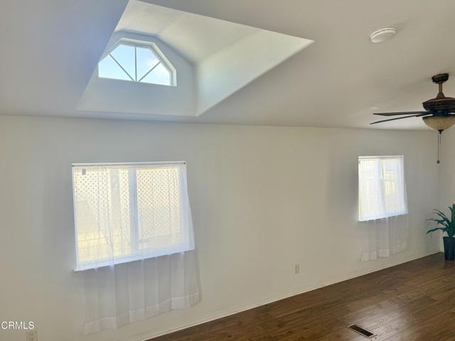 7 Wisteria Way, Ventura CA: https://media.crmls.org/mediaz/2546f70d-2fab-4087-ab27-91a68f065f03.jpg