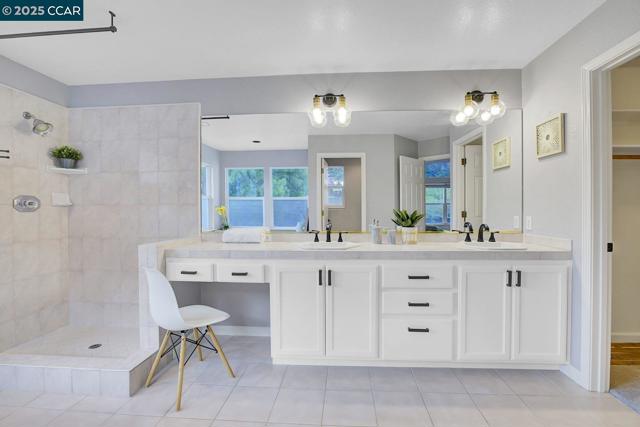 115 Shadewell Dr, Danville CA: https://media.crmls.org/mediaz/25476e6c-6b72-48b0-93e9-4a8b6770cb02.jpg