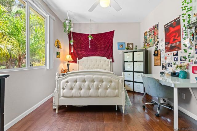 3814 Ruette San Raphael, San Diego CA: https://media.crmls.org/mediaz/2547842d-bfb7-43d6-82da-38fa9672ad81.jpg