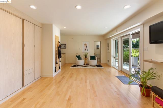 2 Gravatt Drive, Berkeley CA: https://media.crmls.org/mediaz/25480018-03b2-491e-8e57-c614ae746d15.jpg