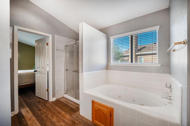 2180 Clearview Drive, Hollister CA: https://media.crmls.org/mediaz/2548344d-6b9d-4a36-977f-324facf39804.jpg