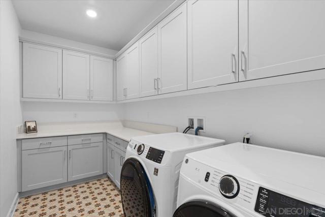 1457 Natalia Court, Escondido CA: https://media.crmls.org/mediaz/25488124-bdd1-4675-aa48-765c0bae20cf.jpg