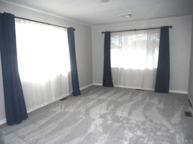 211 N Citrus Avenue, Escondido CA: https://media.crmls.org/mediaz/25490708-b14b-4374-b012-566f3839a174.jpg