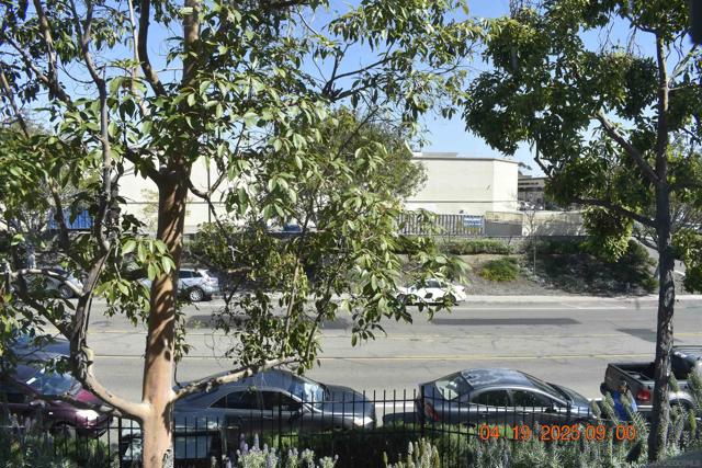 4107 Mount Alifan Pl, San Diego CA: https://media.crmls.org/mediaz/25497fb7-5daf-437e-82bf-e462099b8c98.jpg