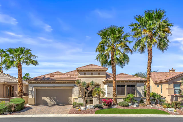 80610 Prestwick Place, Indio CA: https://media.crmls.org/mediaz/2549ac8b-8be8-4ab7-beca-2cb2d397b8b4.jpg