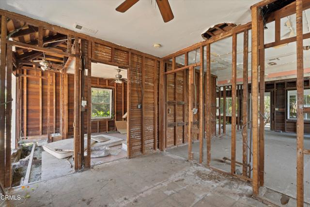 3741 Locke Avenue, Los Angeles CA: https://media.crmls.org/mediaz/254b0f7b-4f6c-4950-8b39-90dbdc6a67be.jpg