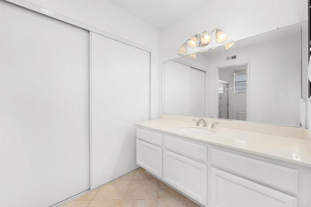 Image 7 of 35 For 10972 Creekbridge Place