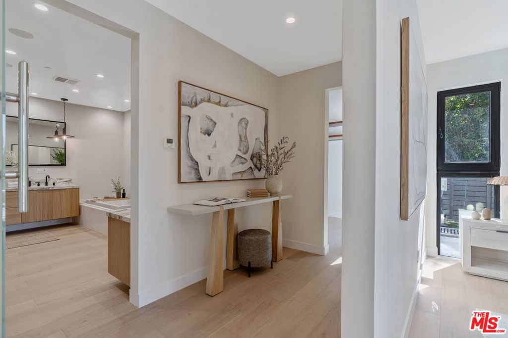 3768 Berry DriveStudio City img 19