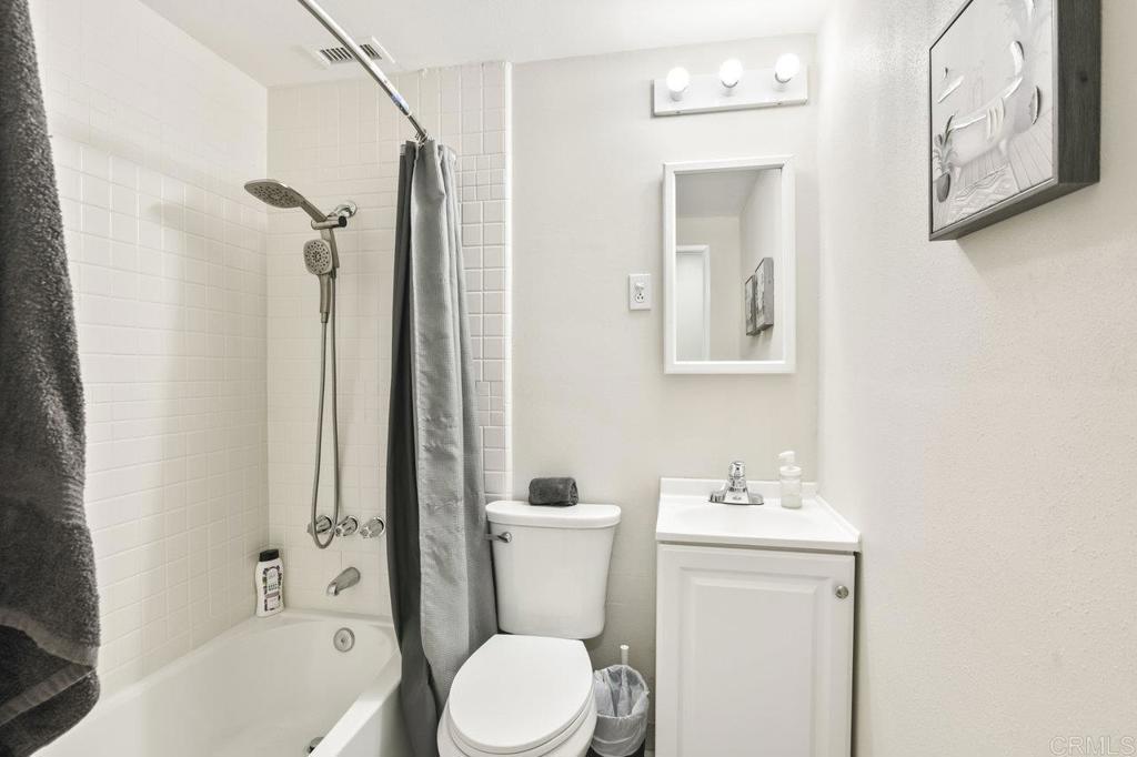 9452 Larrabee Avenue - photo 18