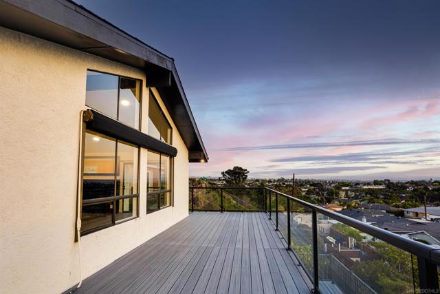 752 Monserate Ave, Chula Vista CA: https://media.crmls.org/mediaz/254e4dbe-2462-4110-bd46-d7bb3b3c81a2.jpg