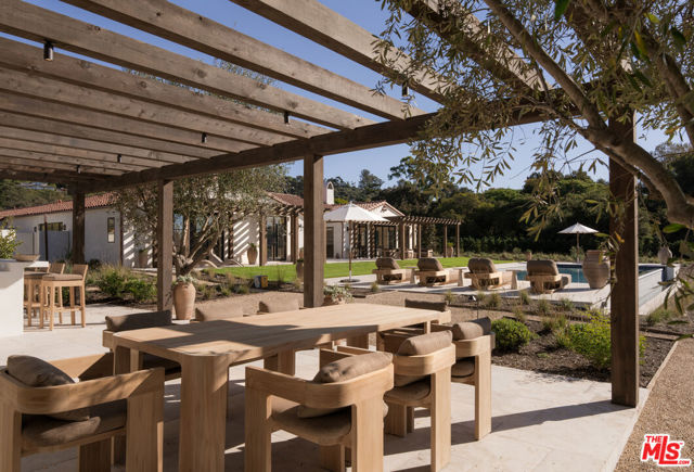 4200 Marina Drive, Santa Barbara CA: https://media.crmls.org/mediaz/254f261e-54f9-41ea-b8e6-3ceeccab7f0e.jpg