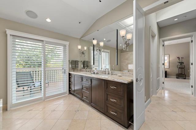 19 Susan Gale Court, Menlo Park CA: https://media.crmls.org/mediaz/254f857c-5ae5-47cd-948d-9eadbbbd743c.jpg
