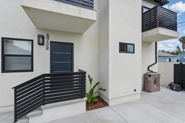 6708 Riverton Avenue, North Hollywood CA: https://media.crmls.org/mediaz/2551c396-cfb7-4fde-acb6-362c3f48a62e.jpg