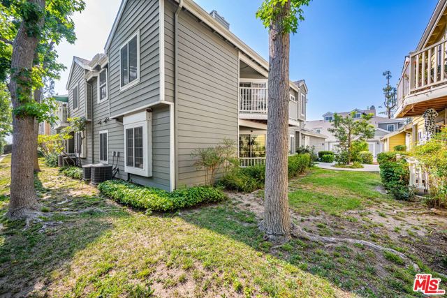 6626 Clybourn Avenue, 149 photo 5