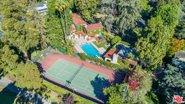 Photo of 808 WOODACRES Road, Santa Monica, CA 90402