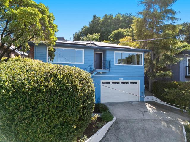 2310 Wooster Avenue, Belmont CA: https://media.crmls.org/mediaz/25549702-76d5-4eec-b648-763198c0b53c.jpg