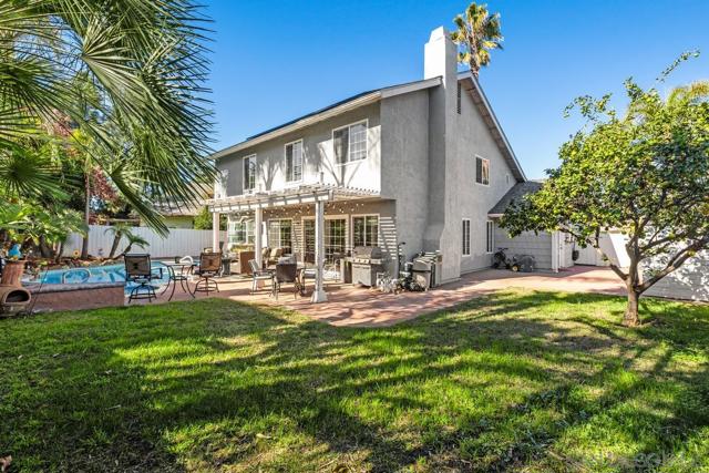 4475 Saint Andrews Place, Oceanside CA: https://media.crmls.org/mediaz/2554b6f4-4d3d-4a66-9107-48e8882c0225.jpg