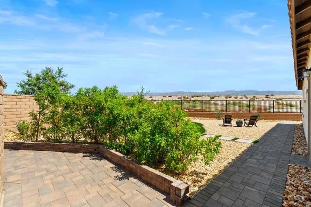 42940 Ascona Lane, Indio CA: https://media.crmls.org/mediaz/25551a74-e0c7-4ac4-940c-d7dda53ccb30.jpg