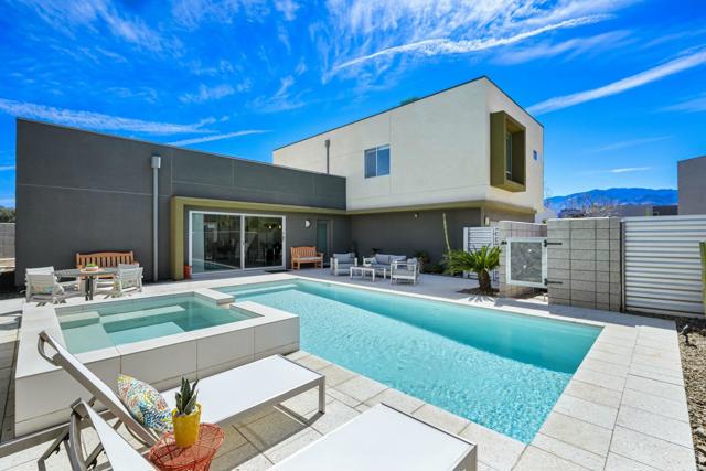 428 Chelsea Drive, Palm Springs CA: https://media.crmls.org/mediaz/2555dbc8-5899-4119-a8a6-572f54eb91a2.jpg