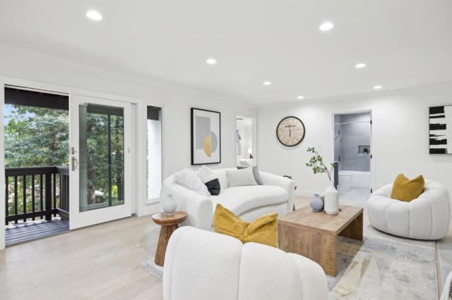2109 Arthur Avenue, Belmont CA: https://media.crmls.org/mediaz/255609d5-388e-4627-9d9d-50112464f8bf.jpg