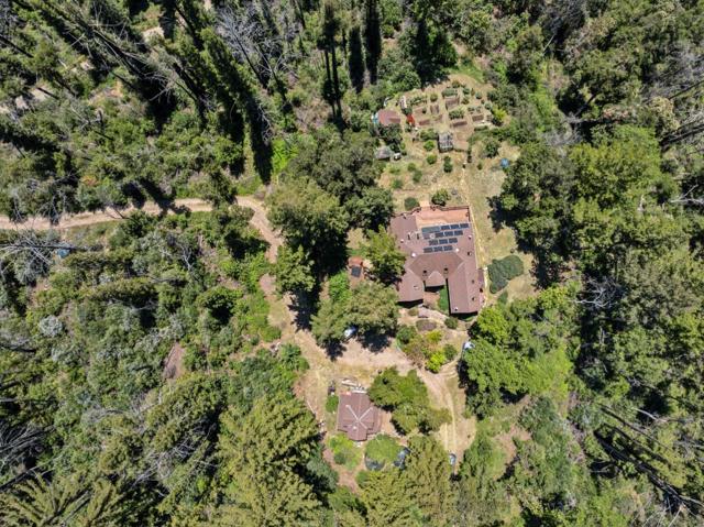 1495 Dons Road, Boulder Creek CA: https://media.crmls.org/mediaz/255692e5-95ef-407e-b5cc-5416ca9d0a23.jpg