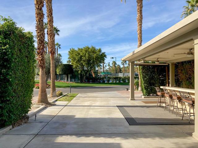 80394 Ave 48, Indio CA: https://media.crmls.org/mediaz/25569e3c-5b1d-4898-ad41-23825414661f.jpg