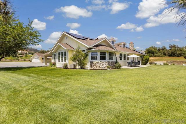 3232 N Twin Oaks Valley Rd, San Marcos CA: https://media.crmls.org/mediaz/2556b56e-c889-4daf-9870-54f56d4929a6.jpg