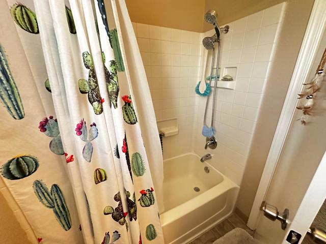 831 El Pinal Lane, Los Banos CA: https://media.crmls.org/mediaz/2556e6cf-4d6c-4e4d-a774-3a7d7b74e1b5.jpg