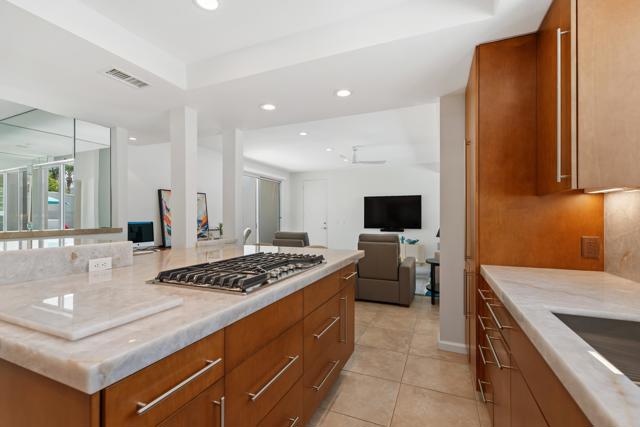 75301 Montecito Drive, Indian Wells CA: https://media.crmls.org/mediaz/25572c9c-34fa-4341-b3b3-7833ca7ae6de.jpg