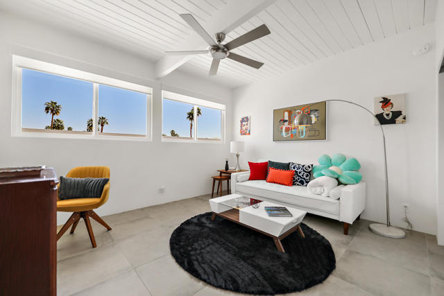 Image 16 of 33 For 71350 Halgar Road