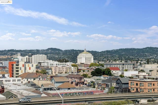 428 Alice St., Oakland CA: https://media.crmls.org/mediaz/255779e3-654d-47f2-83d1-cdc44875f30d.jpg