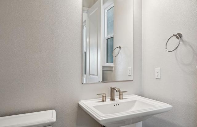 2512 Sage Street, San Mateo CA: https://media.crmls.org/mediaz/2557a2ec-715b-4a0a-a2d5-0771e950ef6f.jpg