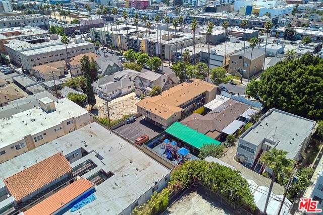 942 Menlo Avenue, Los Angeles, California 90006, ,Multi-Family,For Sale,Menlo,24428865