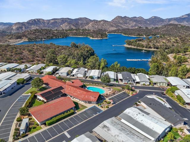 9500 Harritt Rd, Lakeside CA: https://media.crmls.org/mediaz/25589081-91d3-4ce5-8a93-d1105d5f605d.jpg