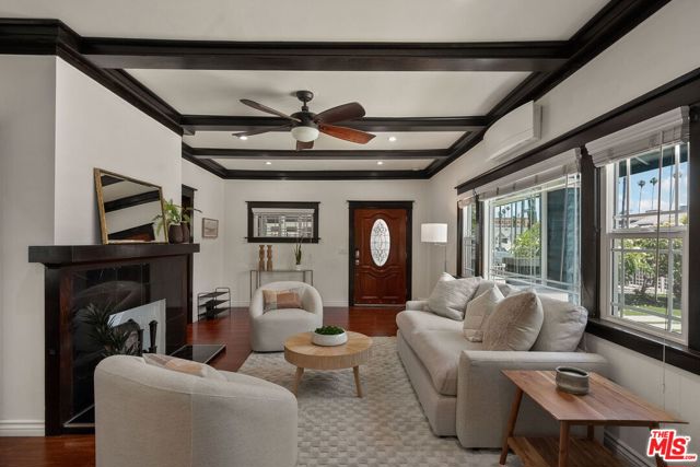 251 S Ardmore Avenue, Los Angeles CA: https://media.crmls.org/mediaz/25591ca0-80e0-4ab6-93bb-2c495adb310b.jpg