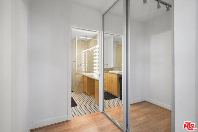 7017 Vicky Avenue, West Hills CA: https://media.crmls.org/mediaz/25597c48-0ac5-47c6-ba6f-787db75d1df0.jpg