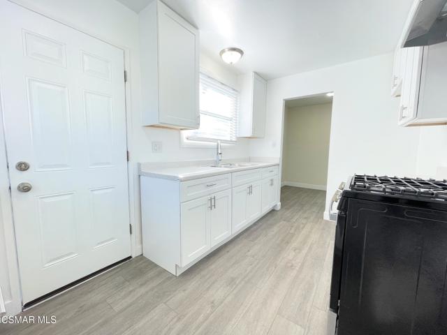 2057 Magnolia Street, Simi Valley CA: https://media.crmls.org/mediaz/2559a80d-51d2-4d13-8167-698c17b7eed8.jpg