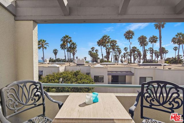 20 Ocean Park Boulevard, 22 photo 2