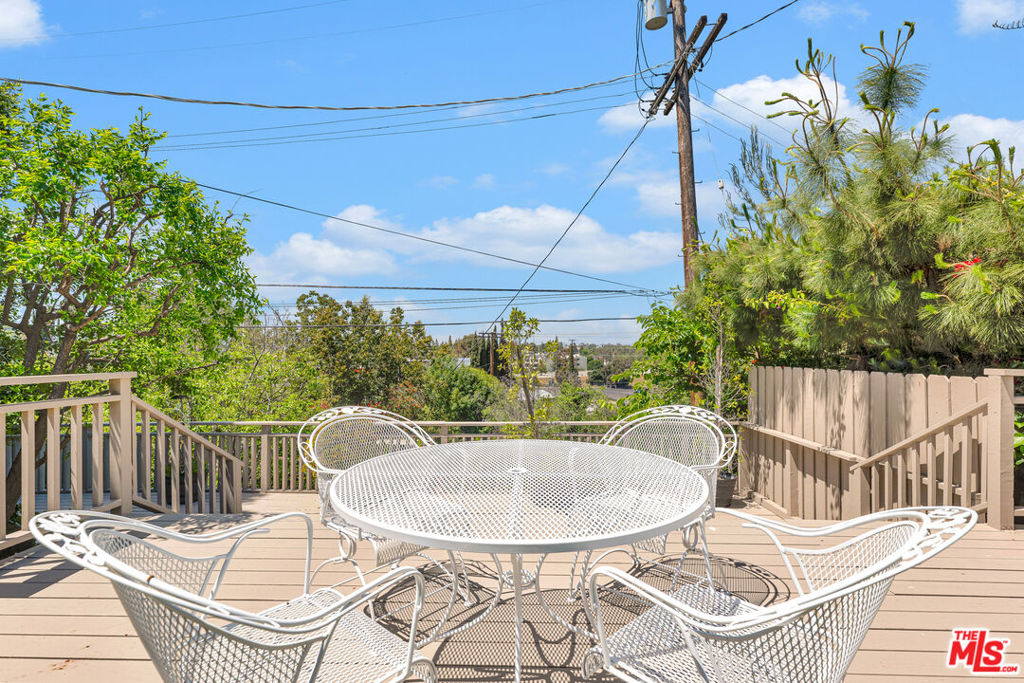 3733 Willowcrest AvenueStudio City img 39