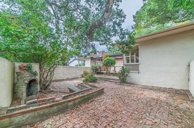 25145 N Carmel Hills Drive, Carmel CA: https://media.crmls.org/mediaz/255b4766-6d63-44c7-9790-1377a665e363.jpg