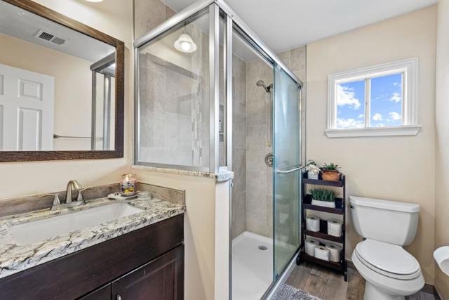 436 N Mercy Springs, Los Banos CA: https://media.crmls.org/mediaz/255b6a83-2fbf-4393-b419-d3bc6df7d080.jpg